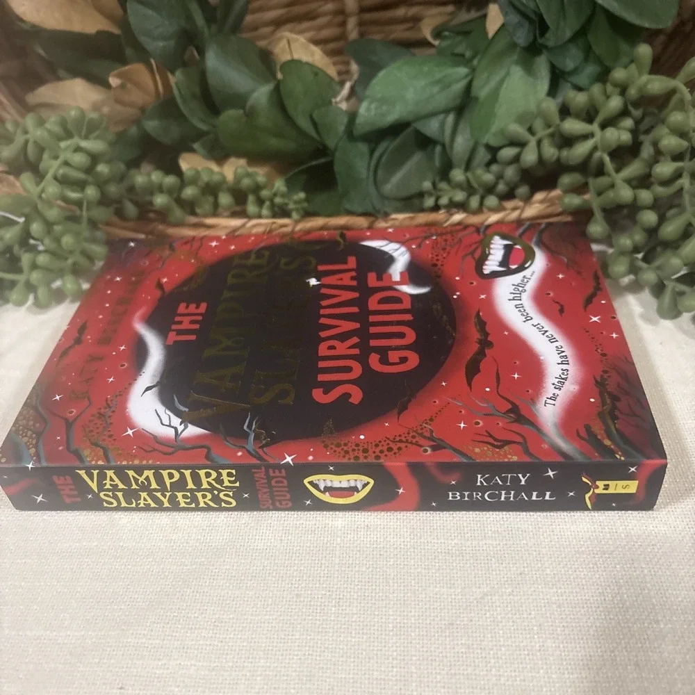 The Vampire Slayer's Survival Guide by Katy Birchall [Paperback] New Fantasy